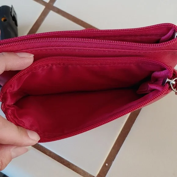 Safekeeper wristlet, dark pink. NEW - Picture 4 of 5